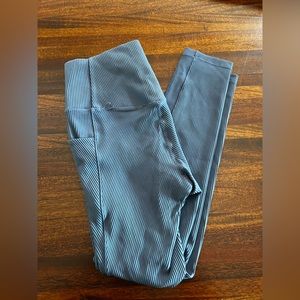 Athleta Womens Salutation Stash Pocket 7/8 leggings